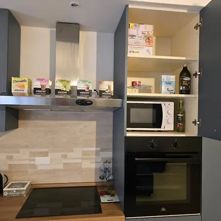 Amelia, Liguria Apartment