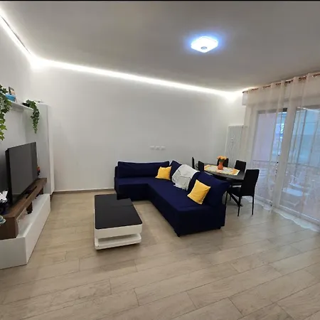 Amelia, Liguria Apartment